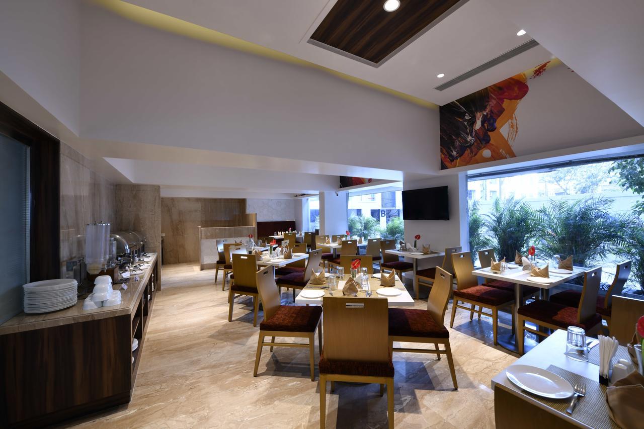 Hotel Leafio Marigold-Near Airport — Photos 2